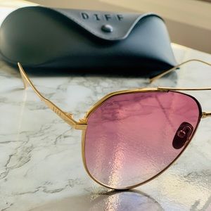 DIFF Dash Aviator Sunglasses Gold/Rose Gradient